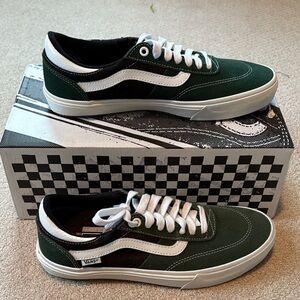 Vans Men's Green and Black Sneakers Gilbert Crocke